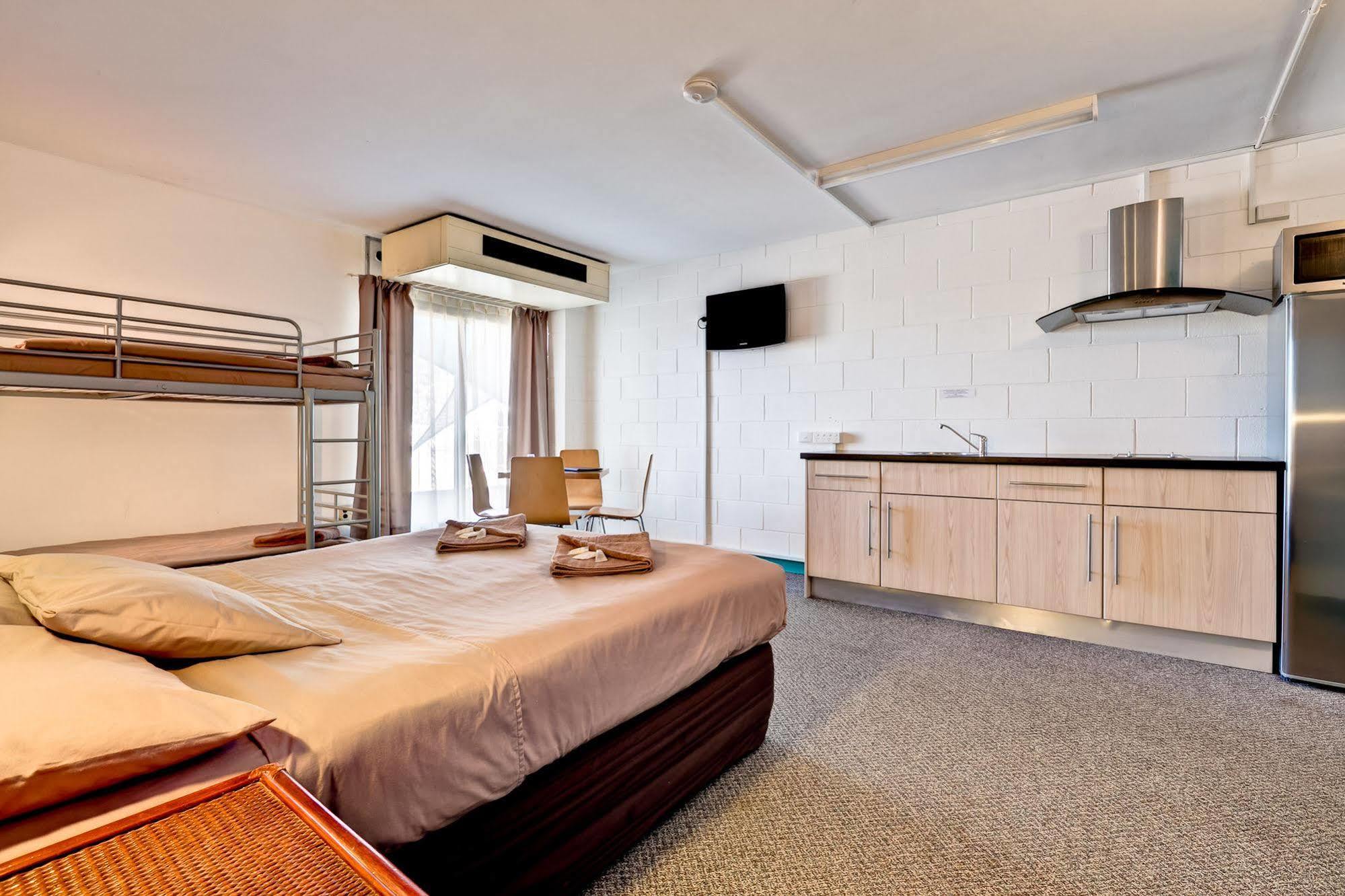 Sea Breeze Resort Exmouth Extérieur photo