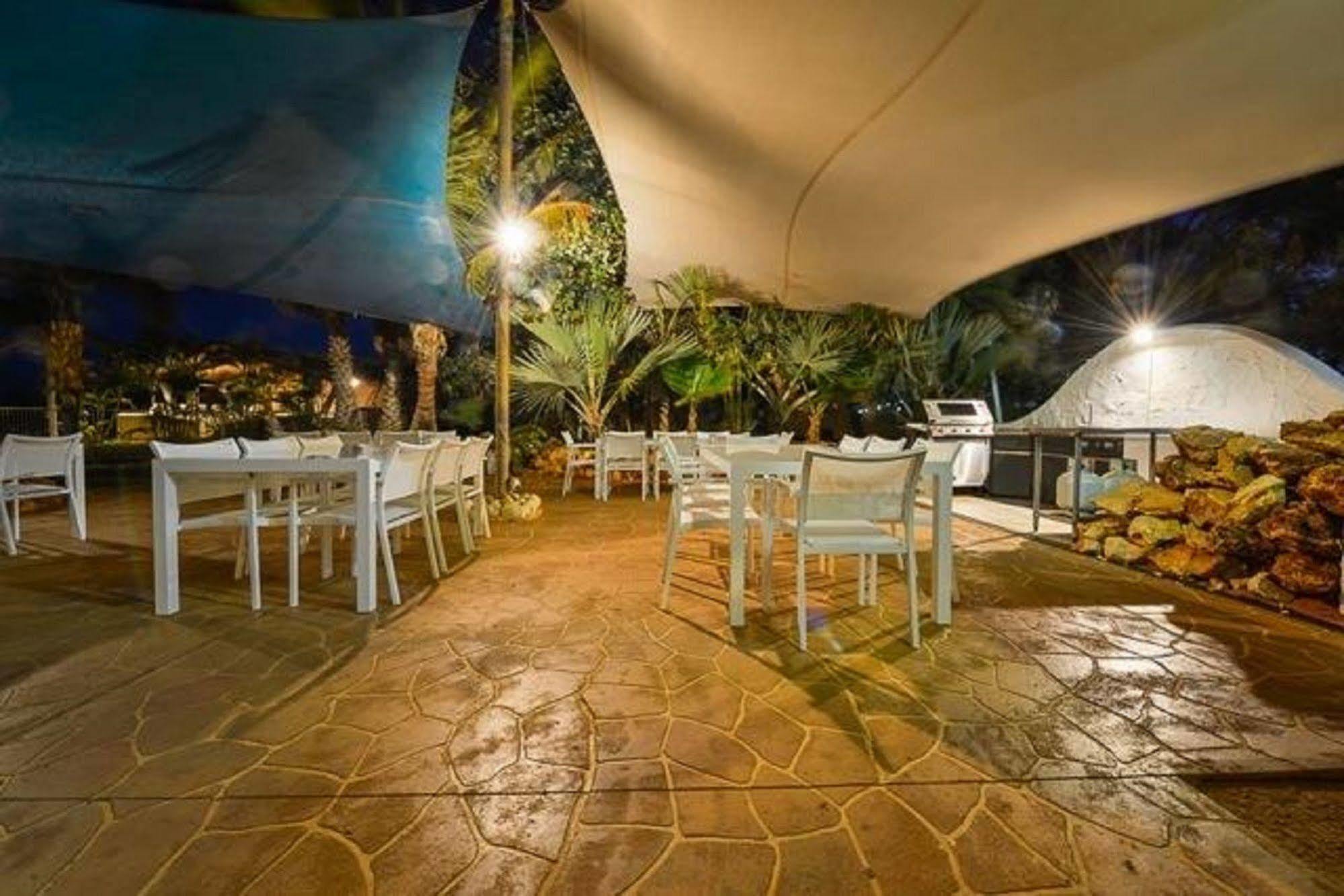 Sea Breeze Resort Exmouth Extérieur photo